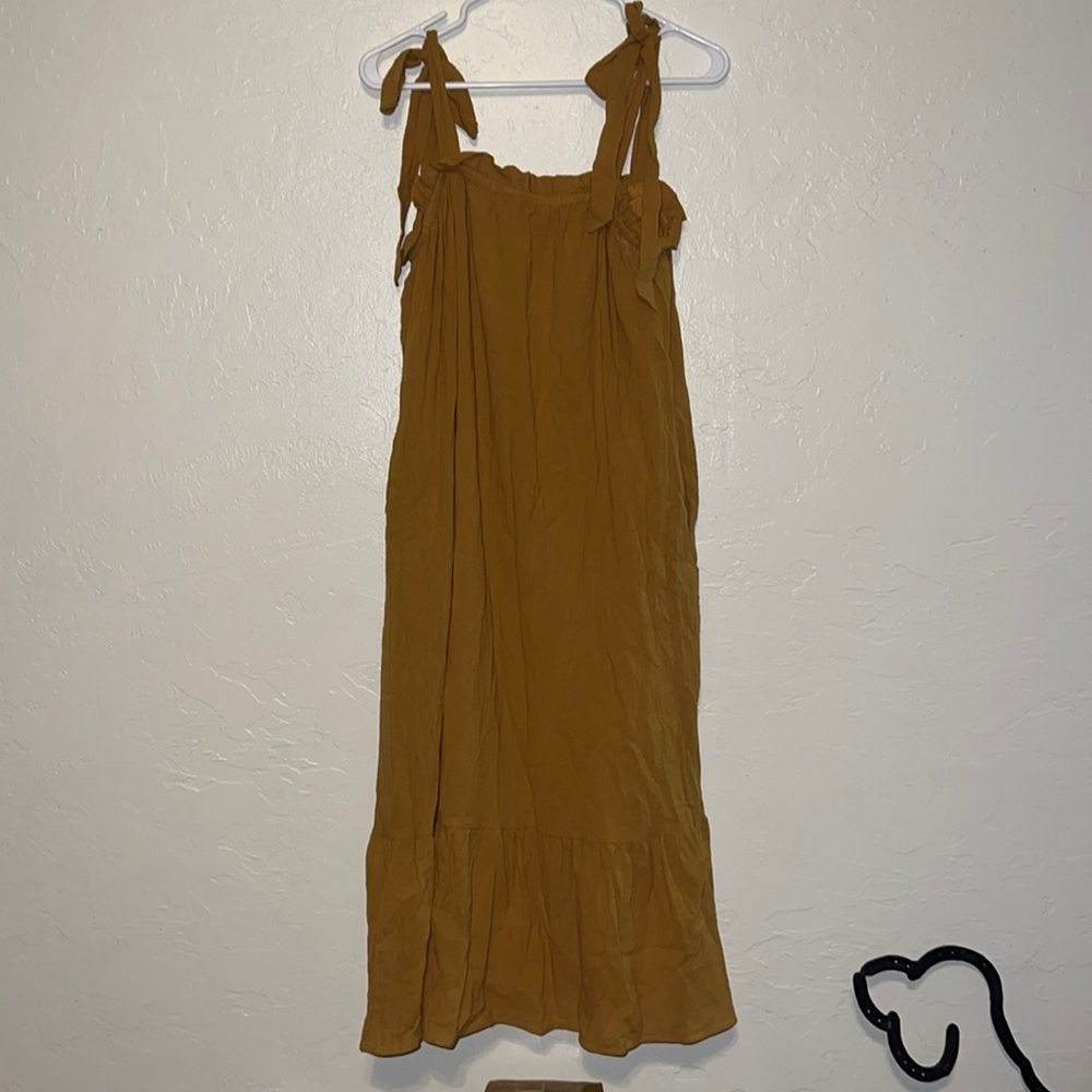 Tie shoulder midi dress